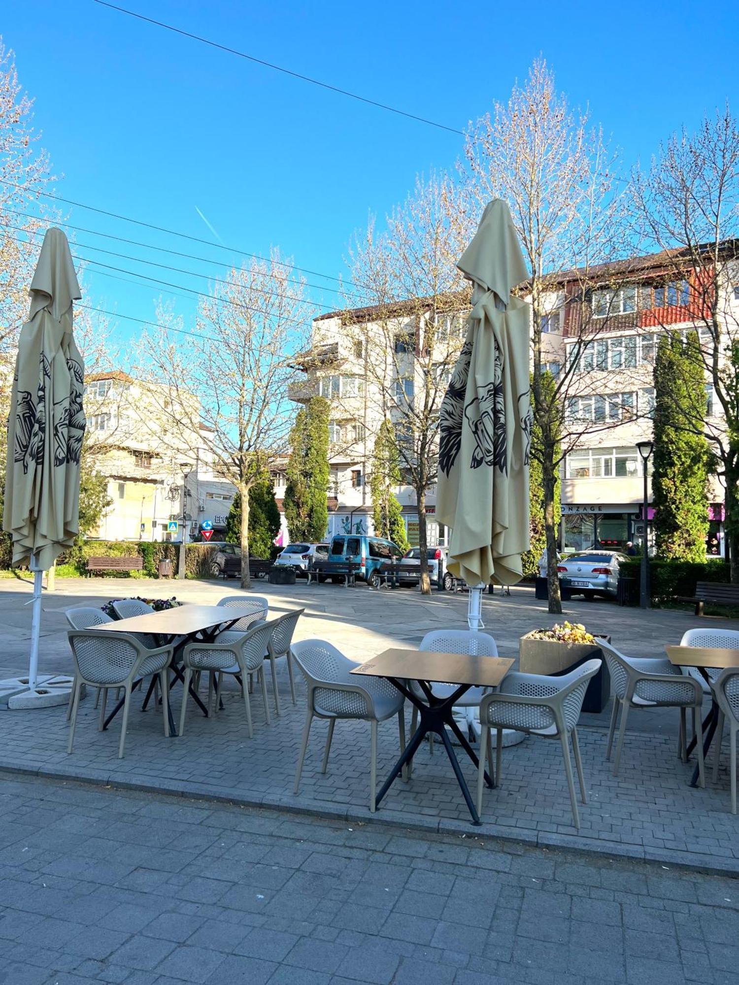 Old Town View- Ultracentral Apartment Targoviste Exterior foto